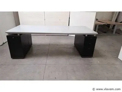 Design bureau BULO M233 – kavel bij Vlavem