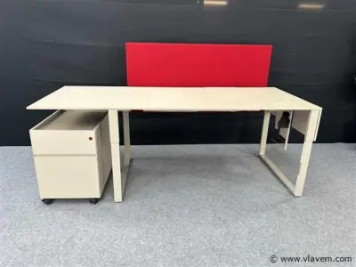 Bureau BULO met ladenblok – kavel bij Vlavem