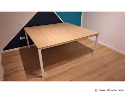 Vergadertafel Dromea – kavel bij Vlavem