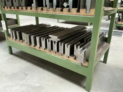 LVD Press brake dies – kavel bij Dome Auctions, Höhenkirchen-Siegertsbrunn