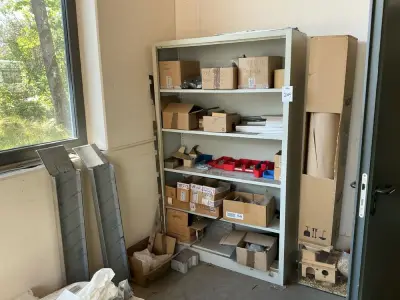 Workshop cabinet – kavel bij Dome Auctions, Höhenkirchen-Siegertsbrunn
