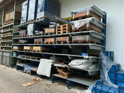 Cantilever rack – kavel bij Dome Auctions, Höhenkirchen-Siegertsbrunn