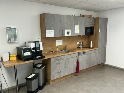 Kitchen – kavel bij Dome Auctions, Höhenkirchen-Siegertsbrunn