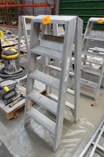 Klapladder Aluminium Solide – kavel bij Openbare Verkopen, Wervik