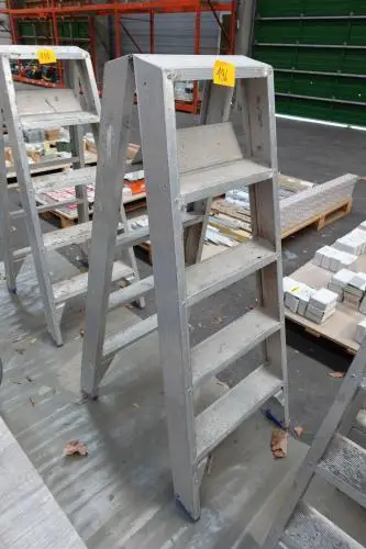 Klapladder Aluminium Solide – kavel bij Openbare Verkopen, Wervik
