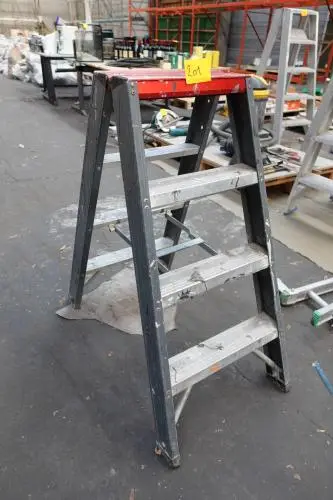 Klapladder Aluminium Altrex – kavel bij Openbare Verkopen, Wervik
