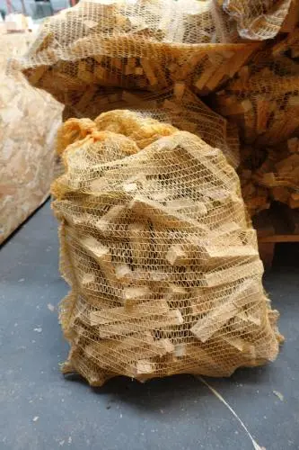 20x Zak aanmaakhout – kavel bij Openbare Verkopen, Wervik
