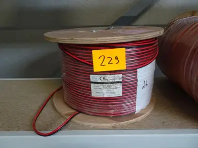 Luidspreker kabel – kavel bij Openbare Verkopen, Harelbeke