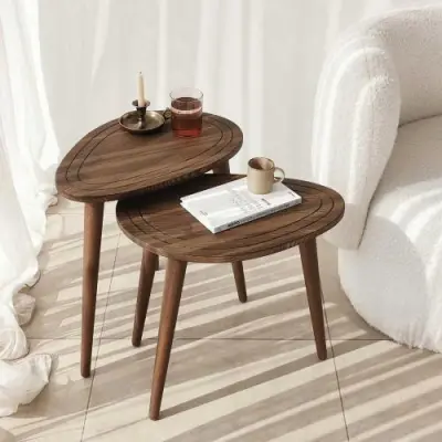 Sweet Bijzettafel (2 stuks) | BEUKENHOUTEN BODY | Walnoot – kavel bij Openbare Verkopen, Beveren-Leie
