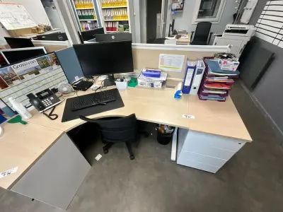 Office Desk – kavel bij Dome Auctions, Kingersheim