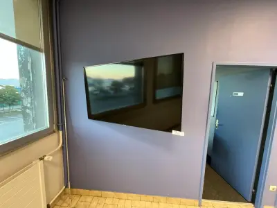 Samsung UE55MU7000KXXC TV – kavel bij Dome Auctions, Kingersheim
