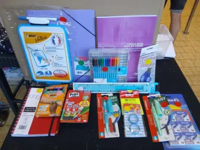 Set kantoor/schoolmateriaal – kavel bij Openbare Verkopen, Brugge