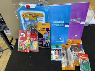 Set kantoor/schoolmateriaal – kavel bij Openbare Verkopen, Brugge