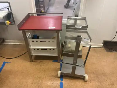 Set including cutting board and stainless steel trash can – kavel bij Dome Auctions, Kingersheim