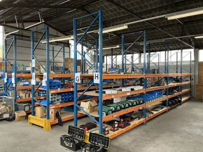 pallet stelling – kavel bij Dome Auctions, Rotterdam