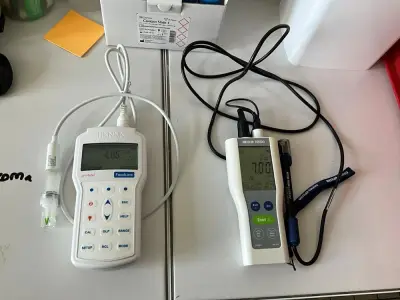 Set of 2 pH meters – kavel bij Dome Auctions, Kingersheim