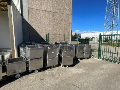 Set of 55 Stainless Steel Rolling Containers – kavel bij Dome Auctions, Kingersheim