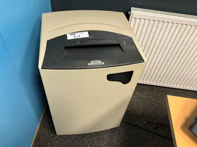 FELLOWS C-320 Paper Shredder – kavel bij Dome Auctions, Kingersheim