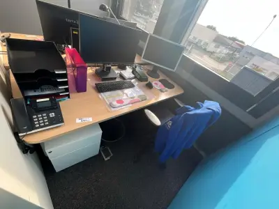 Office Workstation – kavel bij Dome Auctions, Kingersheim