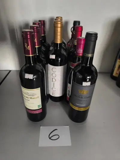 Een set van 11 flessen Franse rode wijn – kavel bij Auctionline, Anderlecht
