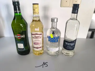 4 flessen diverse aperitieven – kavel bij Auctionline, Anderlecht