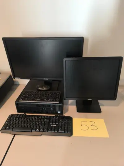 Een DELL-computer + 2 beeldschermen + 2 toetsenborden – kavel bij Auctionline, Anderlecht