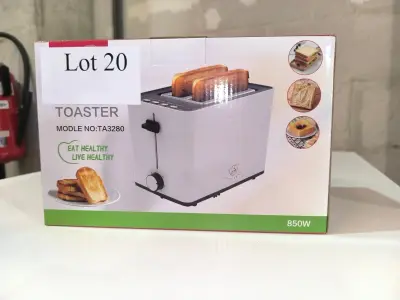 Een ROYAL SWISS-broodrooster van 850 W – kavel bij Auctionline, Anderlecht