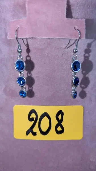 Lot 208 à 222: een lot paar oorbellen – kavel bij Auctionline, Anderlecht