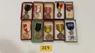 Een partij van 10 diverse oude medailles – kavel bij Auctionline, Anderlecht