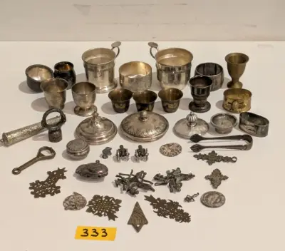 Een set van diverse voorwerpen van verzilverd metaal – kavel bij Auctionline, Anderlecht