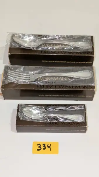 3 dozen met Wiskemann-bestek, model „Laurier“: 11 soeplepels + 11 vorken + 11 koffielepels – kavel bij Auctionline, Anderlecht