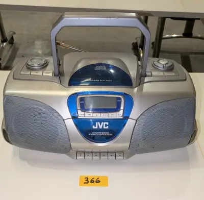 Een draagbare JVC-cd-radio – kavel bij Auctionline, Anderlecht