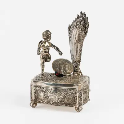A German singing bird box. Hanau, early 20th century – kavel bij Bernaerts, Antwerp