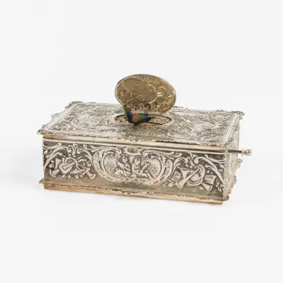 A German singing bird box. Hanau, early 20th century – kavel bij Bernaerts, Antwerp