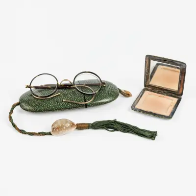 powder compact – kavel bij Bernaerts, Antwerp