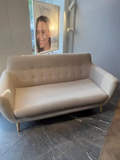 Mobiliers divers affectation principalement commerciale – kavel bij Auctionline