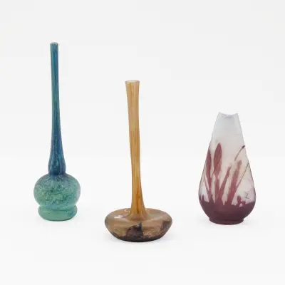 Three small French cameo glass vases – kavel bij Bernaerts, Antwerp