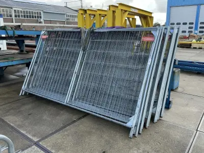 Bouwhek (27x) – kavel bij Dome Auctions, Rotterdam
