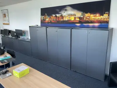 Kast (6x) – kavel bij Dome Auctions, Rotterdam