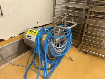 SANITEC OCENE Sanimousse Mobile Stainless Steel Cleaning Station – kavel bij Dome Auctions, Kingersheim