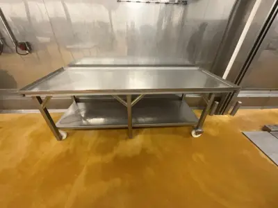 Set of 3 stainless steel work tables – kavel bij Dome Auctions, Kingersheim