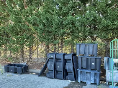 Set of 7 spill containment pans – kavel bij Dome Auctions, Kingersheim