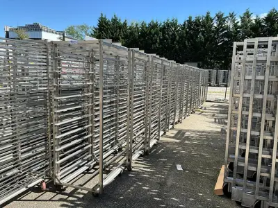 Set of 15 baking carts – kavel bij Dome Auctions, Kingersheim