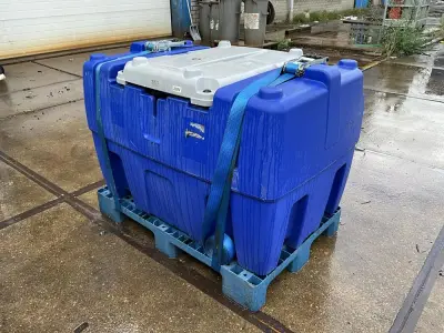 diesel opslag tank (440L) – kavel bij Dome Auctions, Rotterdam