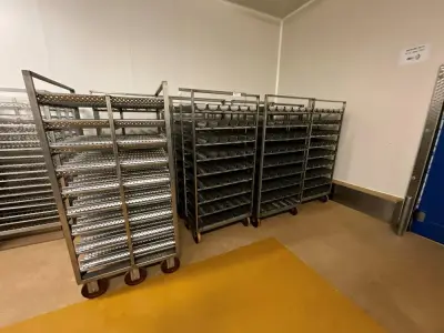 Set of 8 baking carts – kavel bij Dome Auctions, Kingersheim