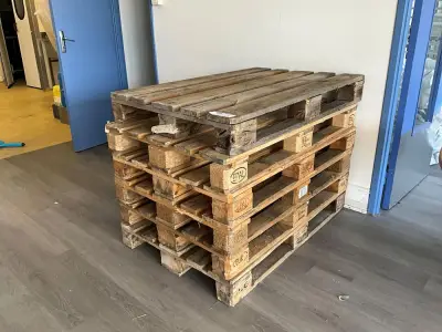 Set of 6 Euro Pallets – kavel bij Dome Auctions, Kingersheim