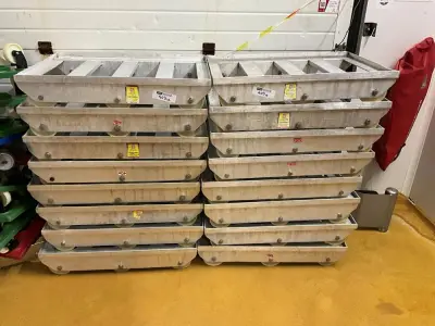 Set of Trolleys with Wheels for Carrying Containers – kavel bij Dome Auctions, Kingersheim