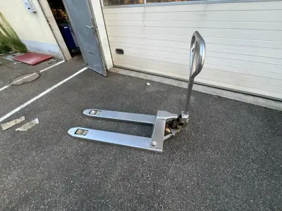 Manual pallet jack – kavel bij Dome Auctions, Kingersheim