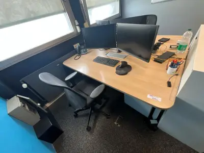 Office Workstation – kavel bij Dome Auctions, Kingersheim