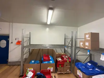 Racks – kavel bij Dome Auctions, Kingersheim